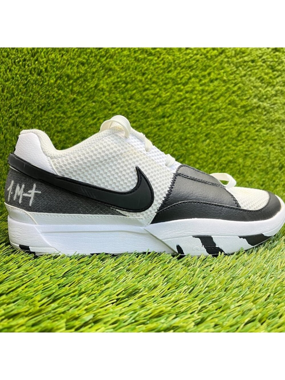 Nike Ja 1 Scratch 2.0 Mens Size‎ 8.5 White Black Basketball Shoes Sneakers